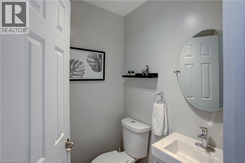 32 MCCLURE Court, Georgetown, Ontario, L7G5X6 — Photo 9