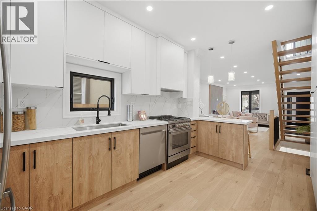 241 MARIA Street, Toronto, Ontario, M6P1W6 — Photo 10