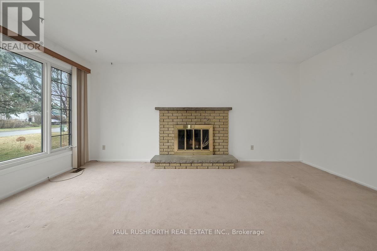 302 ROXDALE AVENUE, Ottawa, Ontario, K1E1T8 — Photo 6