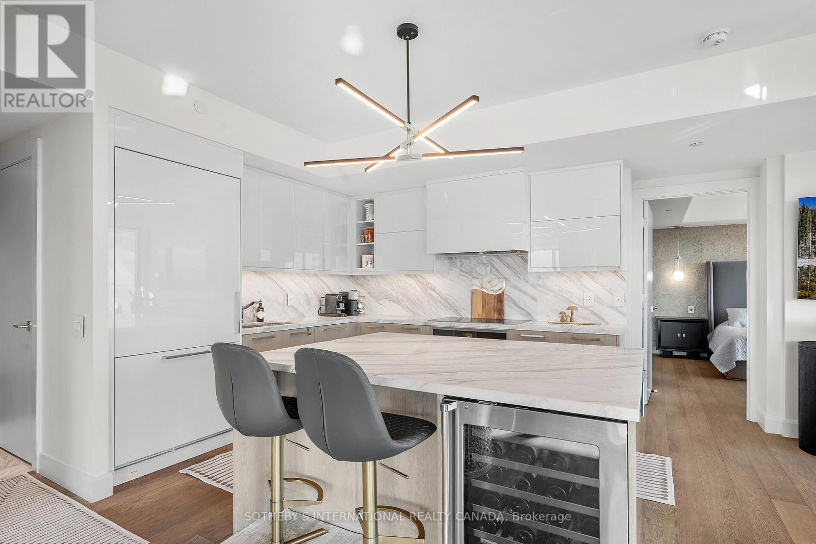 3005 - 200 CUMBERLAND STREET, Toronto (Annex), Ontario, M5R1A2 — Photo 6