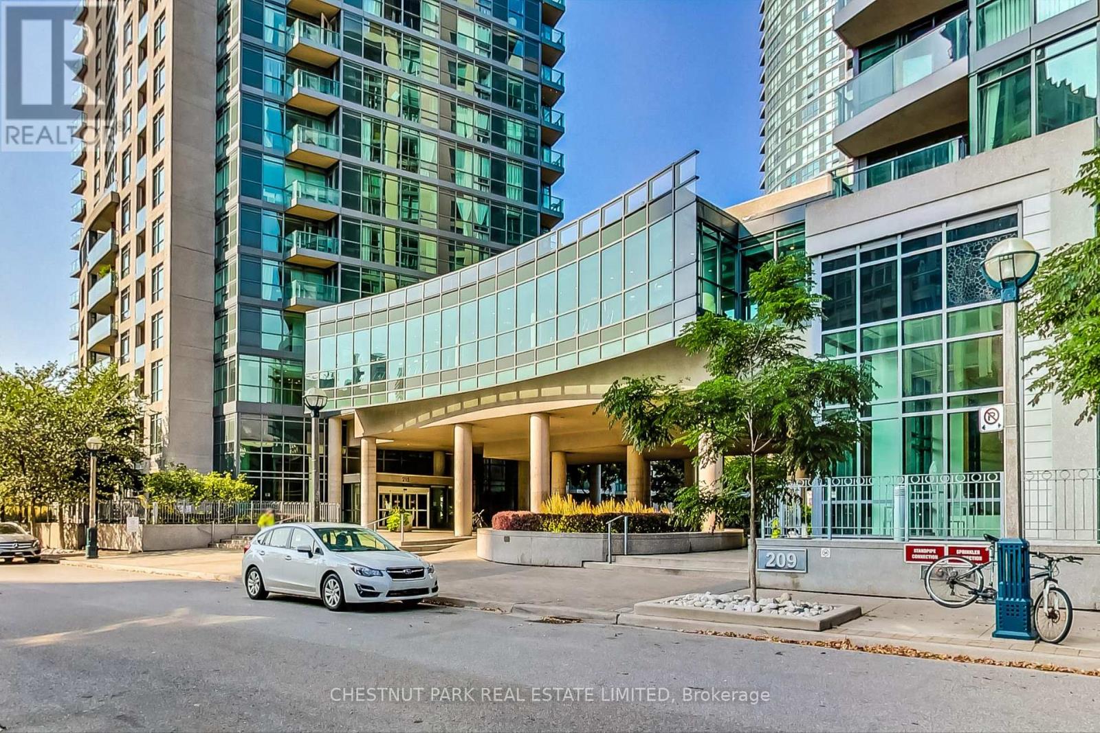 2108 - 215 FORT YORK BOULEVARD, Toronto (Niagara), Ontario, M5V4A2 — Photo 2