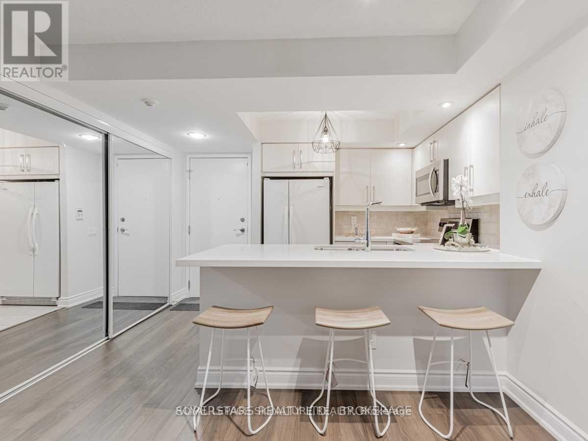 1517 - 15 NORTHTOWN WAY, Toronto (Willowdale East), Ontario, M2N7A2 — Photo 2