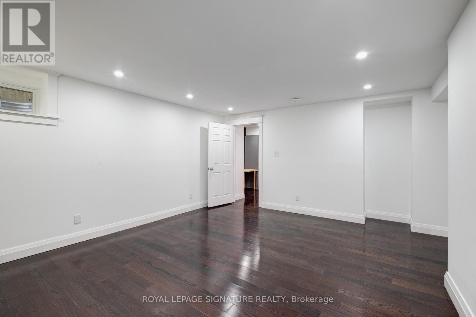 LOWER - 36 THYRA AVENUE, Toronto (Crescent Town), Ontario, M4C5G5 — Photo 13