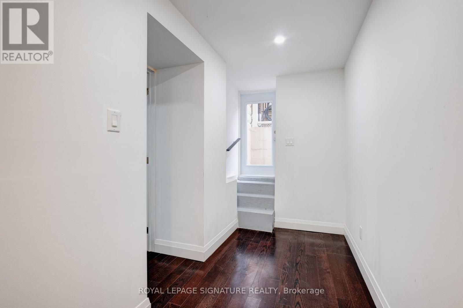 LOWER - 36 THYRA AVENUE, Toronto (Crescent Town), Ontario, M4C5G5 — Photo 17