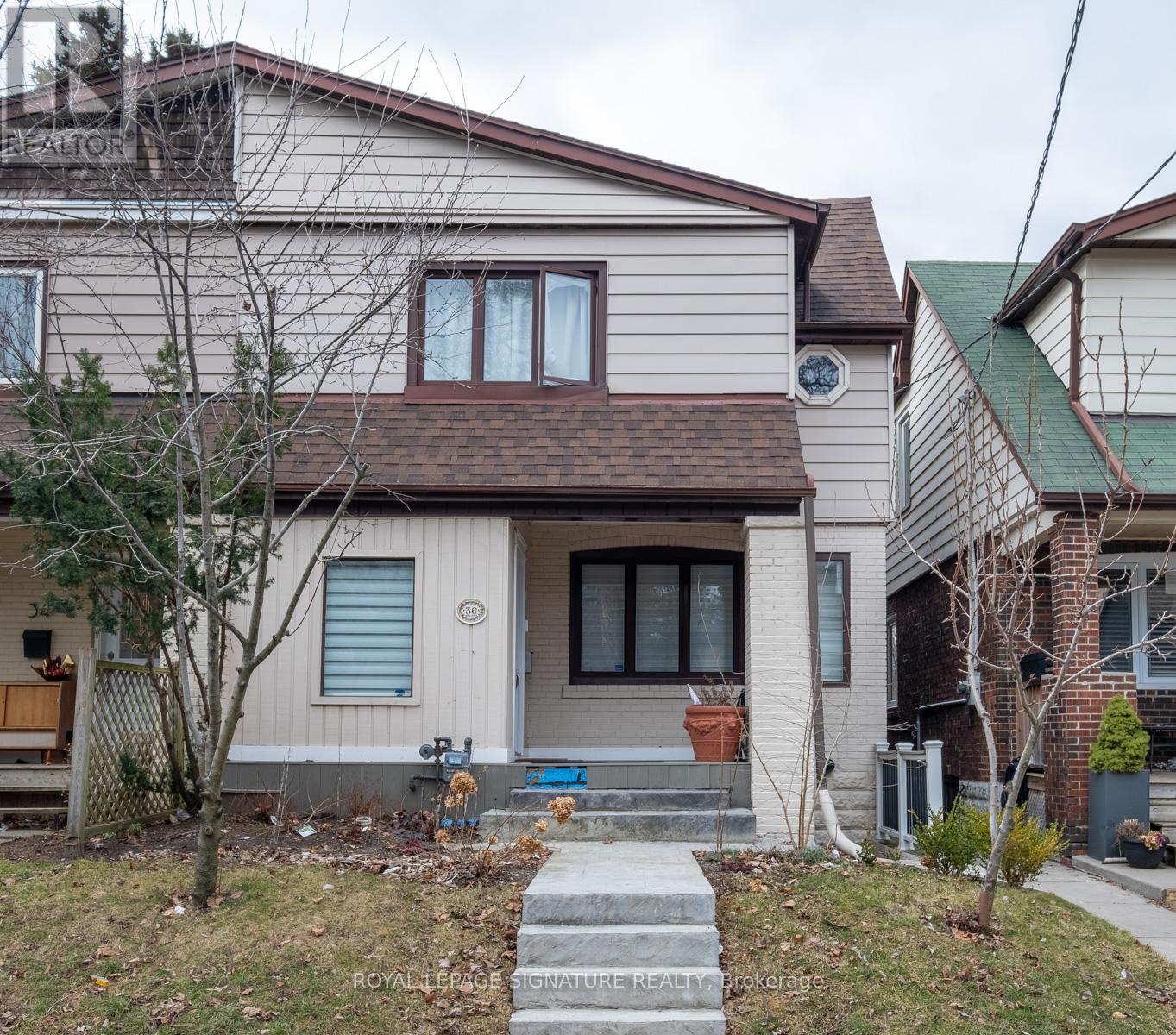 LOWER - 36 THYRA AVENUE, Toronto (Crescent Town), Ontario, M4C5G5 — Photo 2