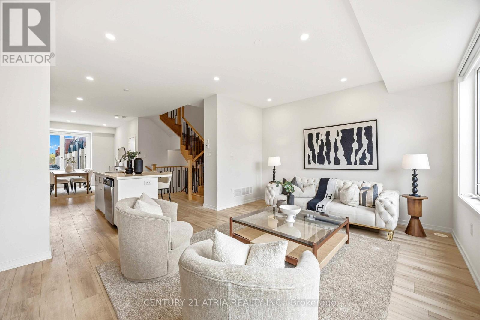 93 RATTENBURY ROAD, Vaughan (Patterson), Ontario, L6A5C6 — Photo 5