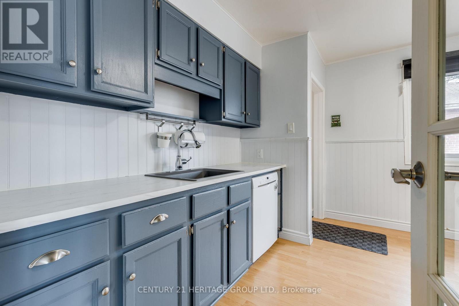 69 LINDSAY AVENUE, Newmarket (Bristol-London), Ontario, L3Y4N7 — Photo 12