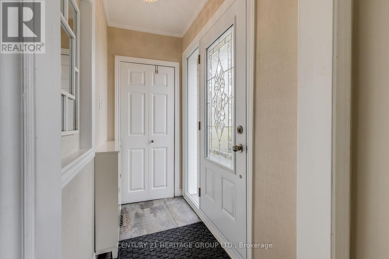 69 LINDSAY AVENUE, Newmarket (Bristol-London), Ontario, L3Y4N7 — Photo 3