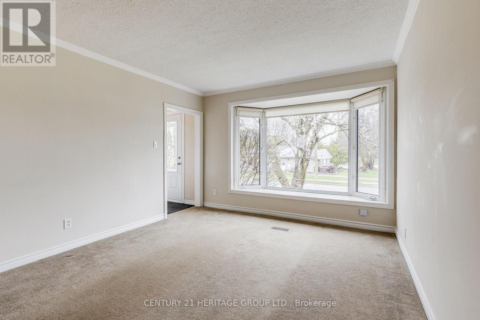 69 LINDSAY AVENUE, Newmarket (Bristol-London), Ontario, L3Y4N7 — Photo 7