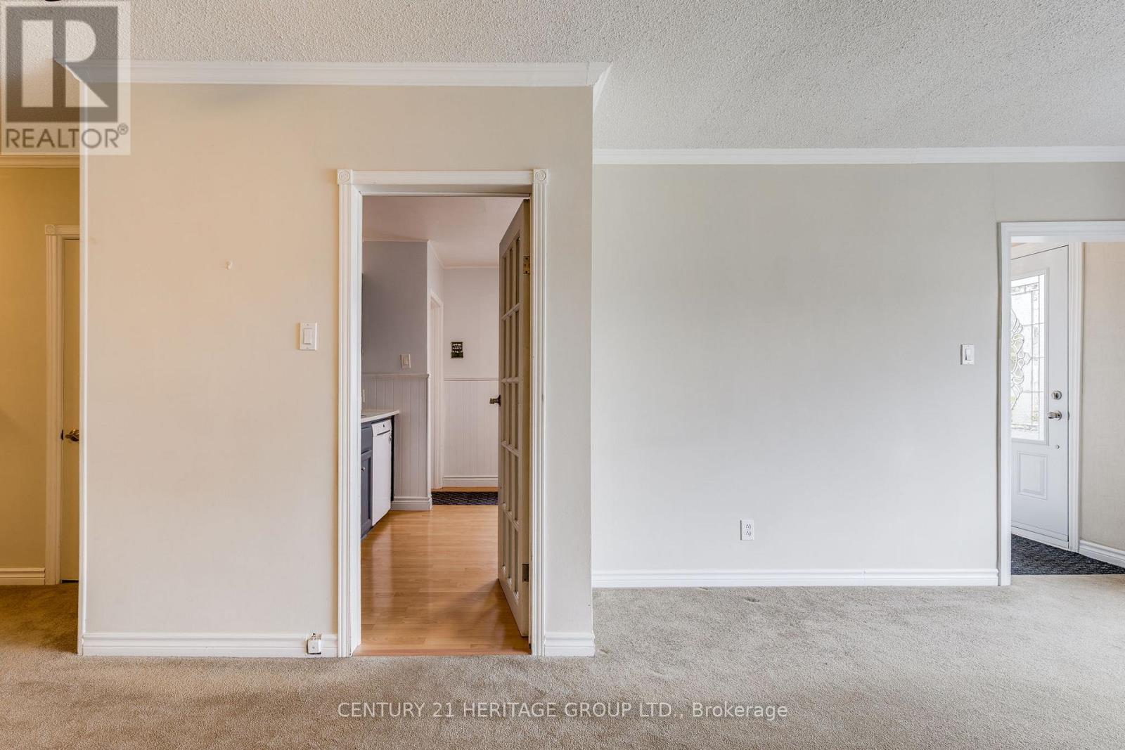 69 LINDSAY AVENUE, Newmarket (Bristol-London), Ontario, L3Y4N7 — Photo 8