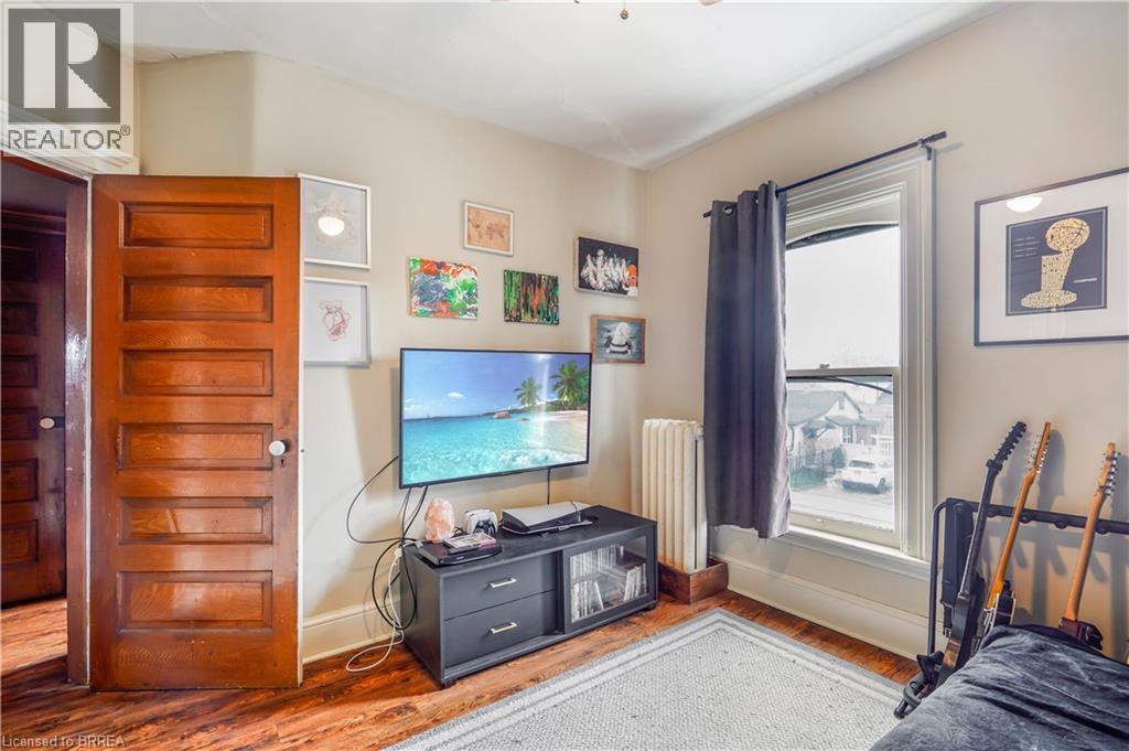 10 HENRIETTA Street, Brantford, Ontario, N3T3Y9 — Photo 11