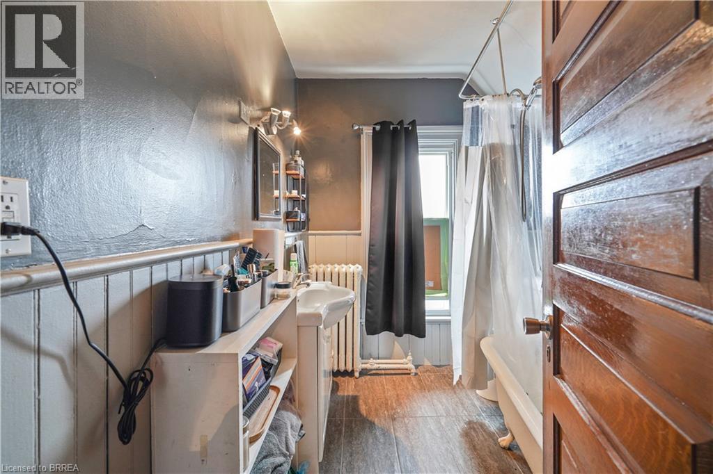 10 HENRIETTA Street, Brantford, Ontario, N3T3Y9 — Photo 16