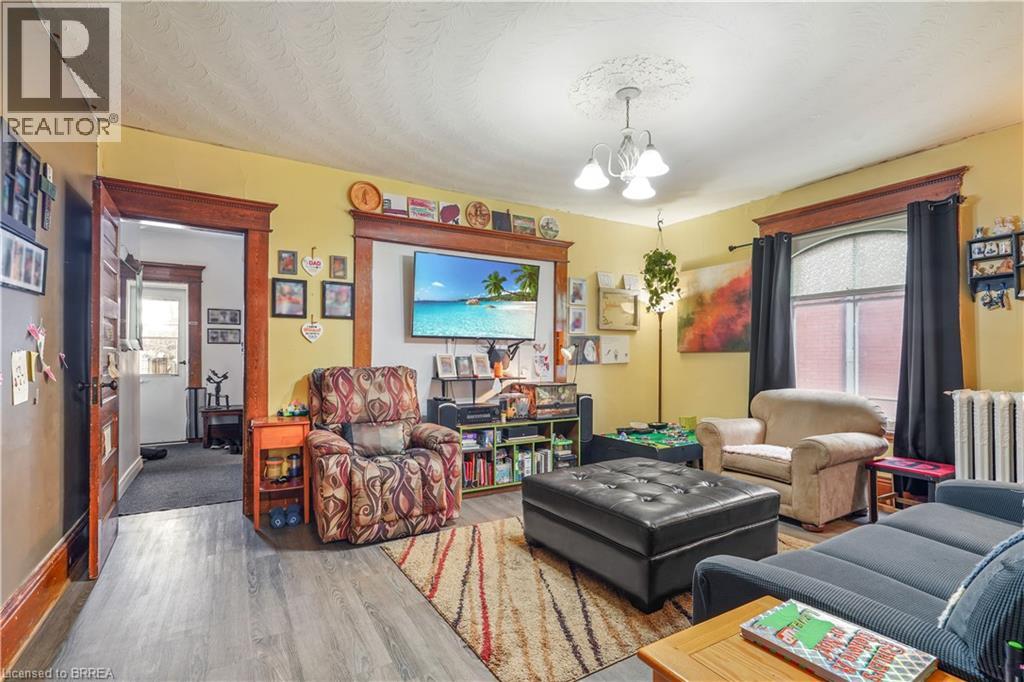 10 HENRIETTA Street, Brantford, Ontario, N3T3Y9 — Photo 22