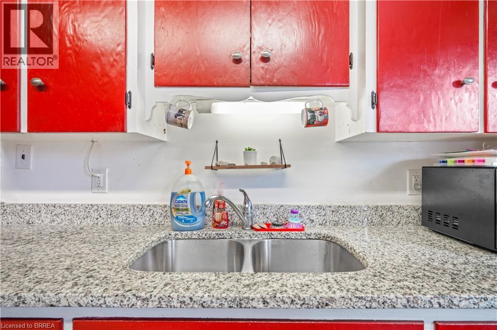 10 HENRIETTA Street, Brantford, Ontario, N3T3Y9 — Photo 24