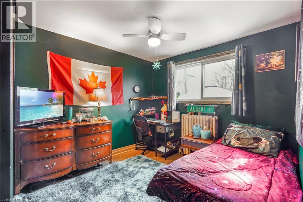 10 HENRIETTA Street, Brantford, Ontario, N3T3Y9 — Photo 27