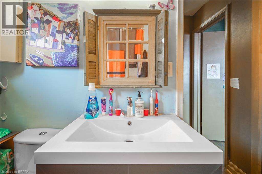 10 HENRIETTA Street, Brantford, Ontario, N3T3Y9 — Photo 30