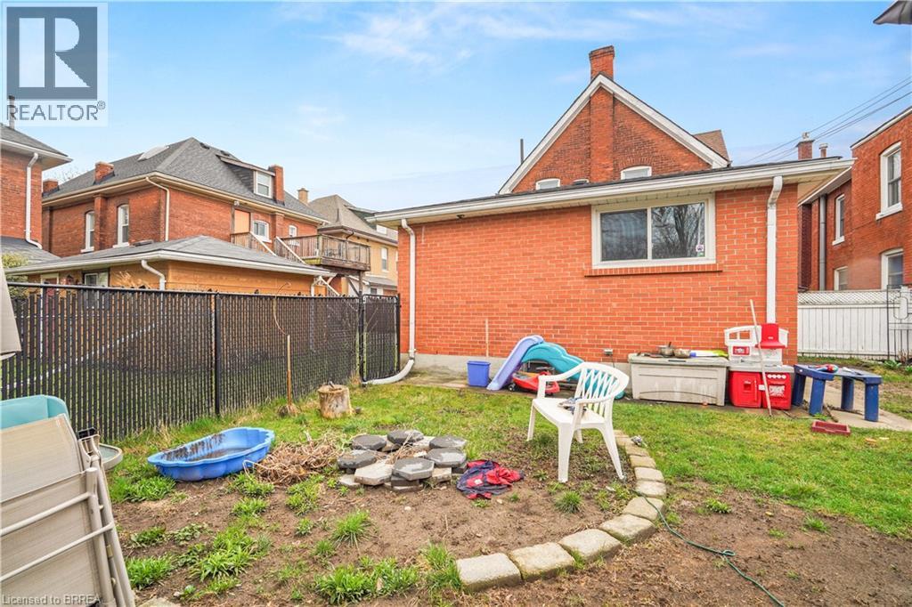 10 HENRIETTA Street, Brantford, Ontario, N3T3Y9 — Photo 33