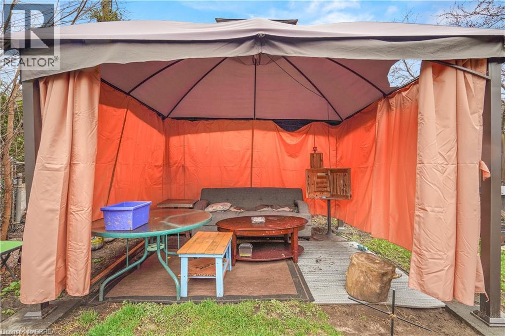 10 HENRIETTA Street, Brantford, Ontario, N3T3Y9 — Photo 34