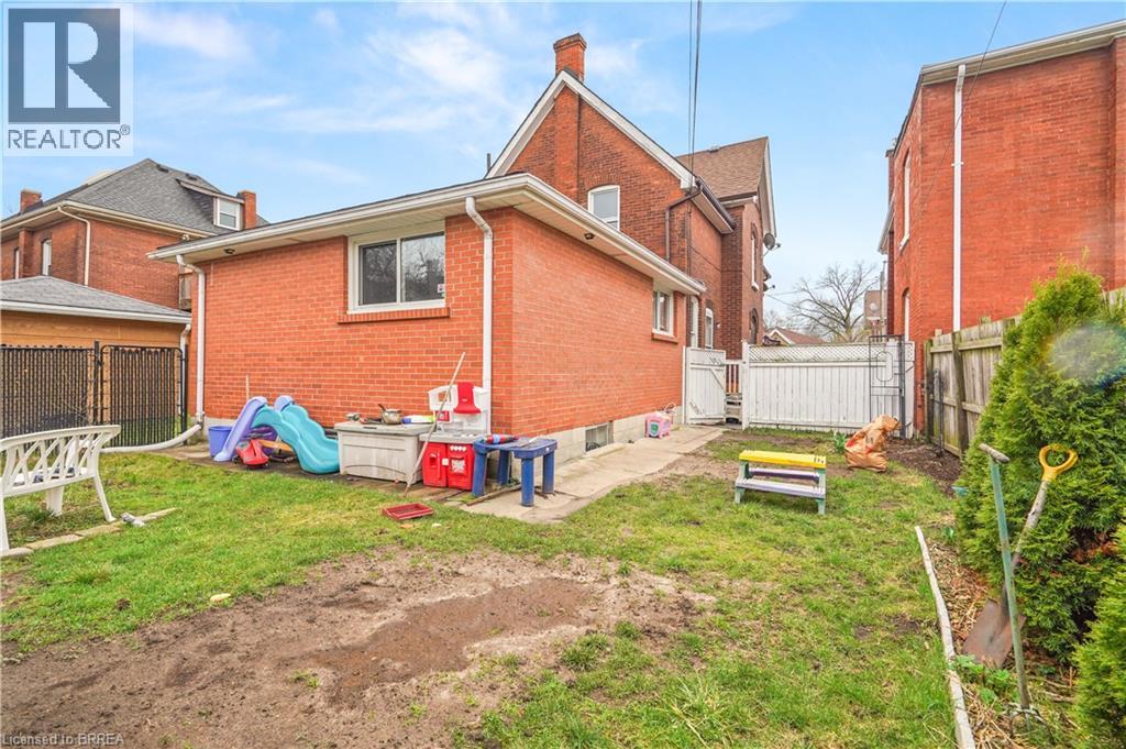 10 HENRIETTA Street, Brantford, Ontario, N3T3Y9 — Photo 35