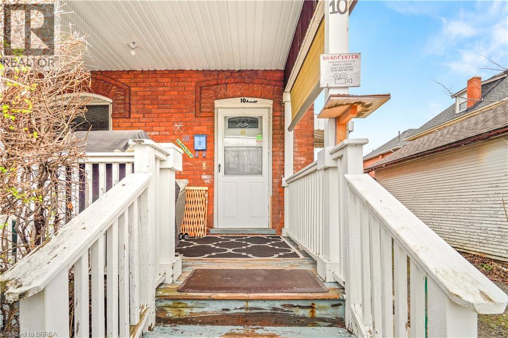 10 HENRIETTA Street, Brantford, Ontario, N3T3Y9 — Photo 4