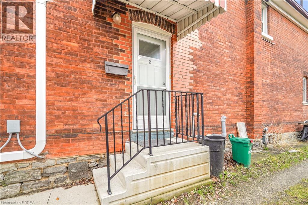 10 HENRIETTA Street, Brantford, Ontario, N3T3Y9 — Photo 6