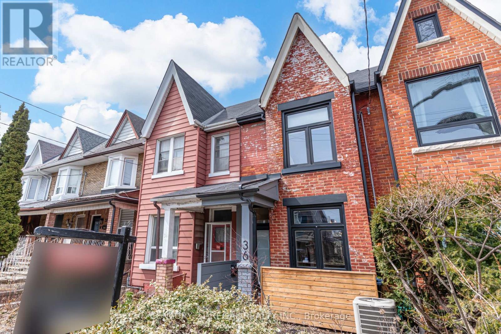 36 GOLDEN AVENUE, Toronto (Roncesvalles), Ontario, M6R2J4 — Photo 2