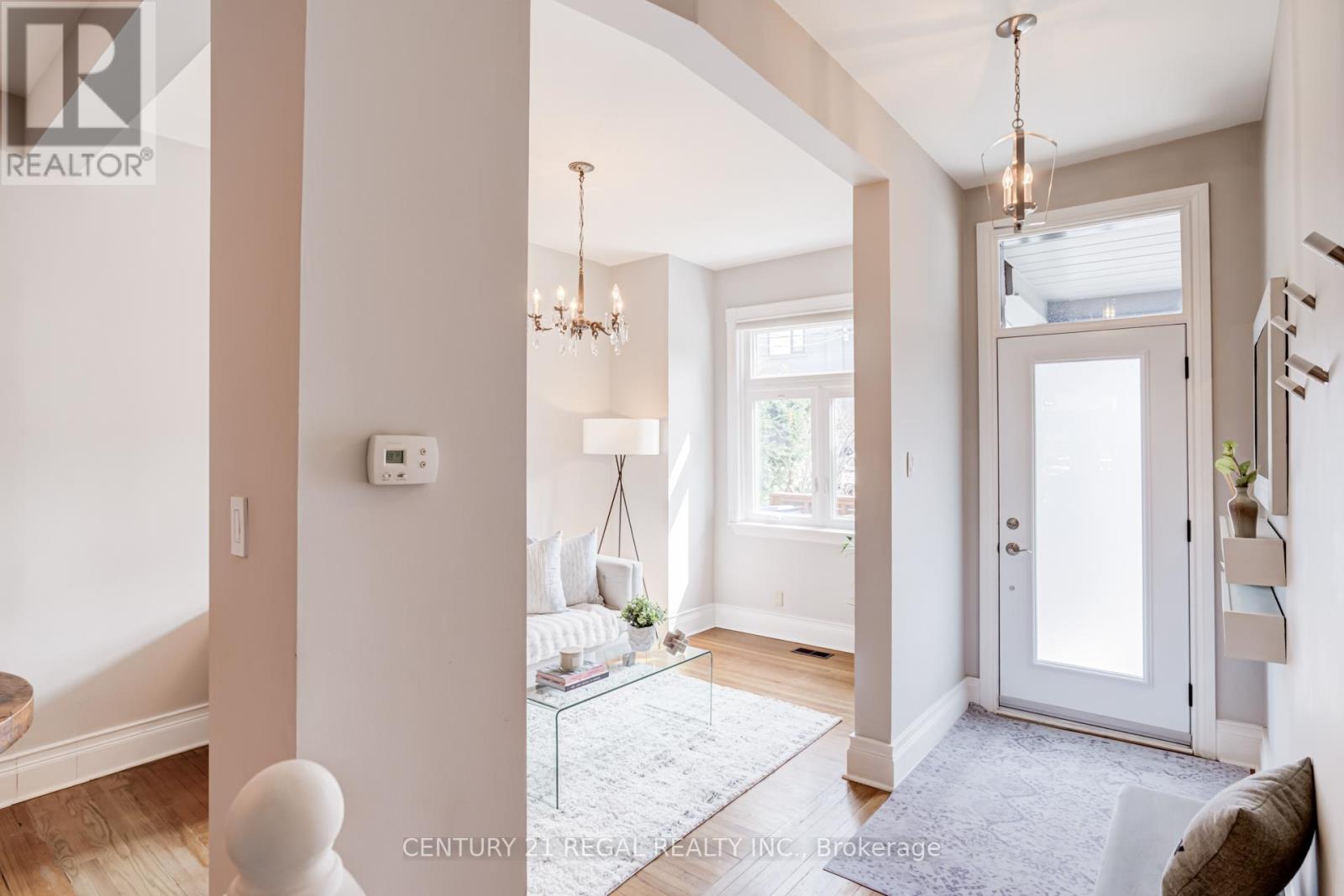 36 GOLDEN AVENUE, Toronto (Roncesvalles), Ontario, M6R2J4 — Photo 4