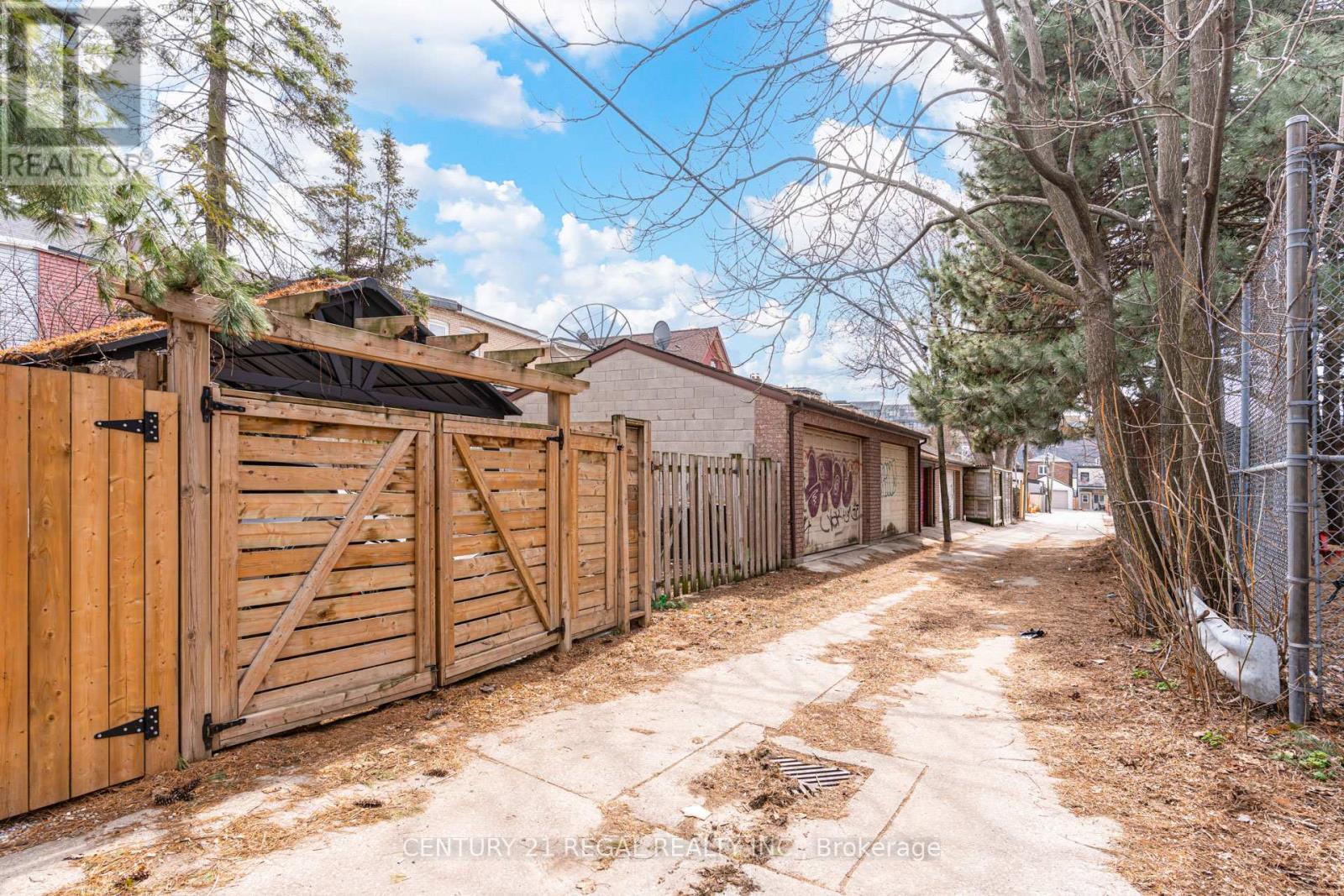 36 GOLDEN AVENUE, Toronto (Roncesvalles), Ontario, M6R2J4 — Photo 45