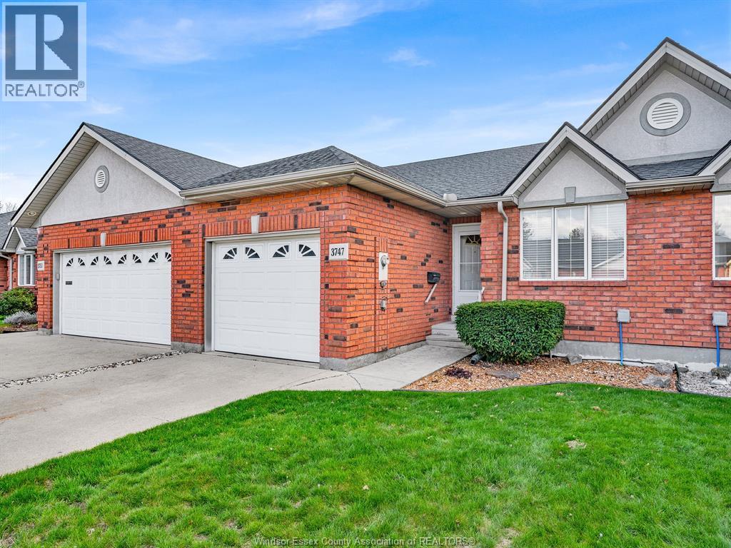 3747 PRAIRIE COURT, Windsor, Ontario, N9G2X4 — Photo 2