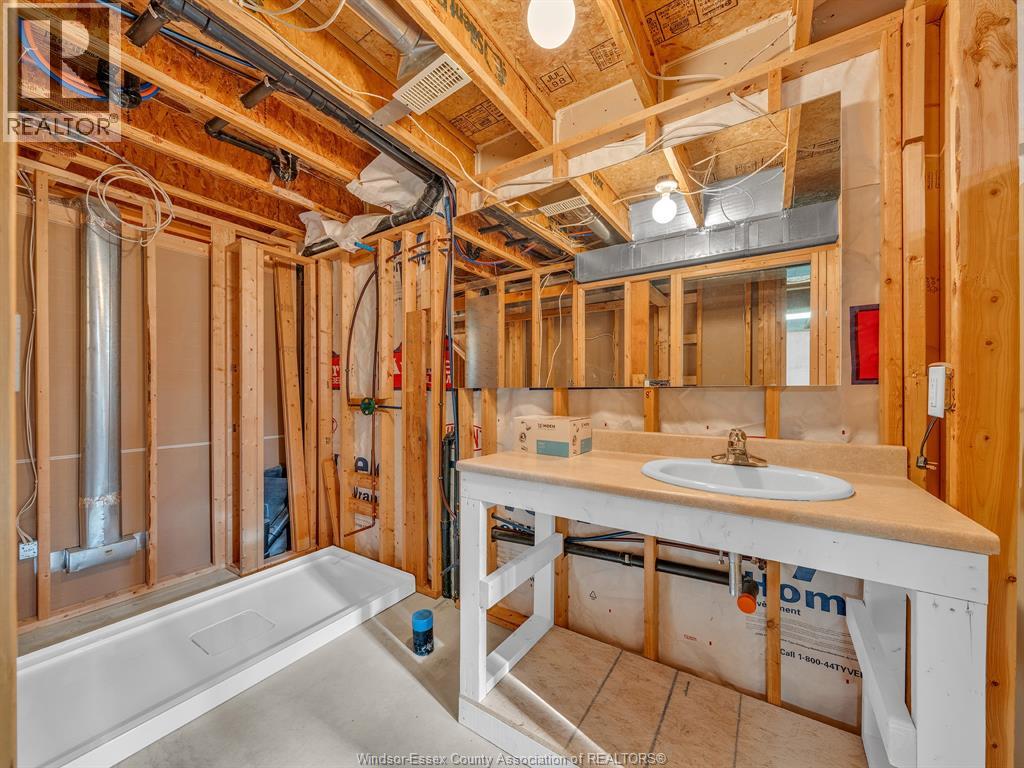 3747 PRAIRIE COURT, Windsor, Ontario, N9G2X4 — Photo 32