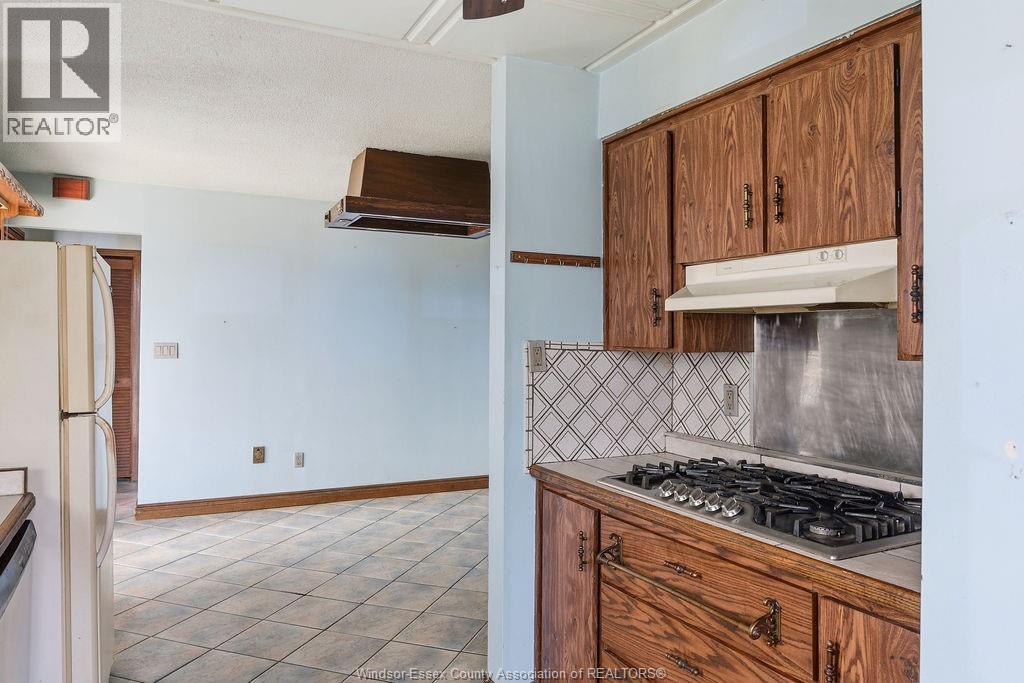 2417 PILLETTE ROAD, Windsor, Ontario, N8T1P7 — Photo 12