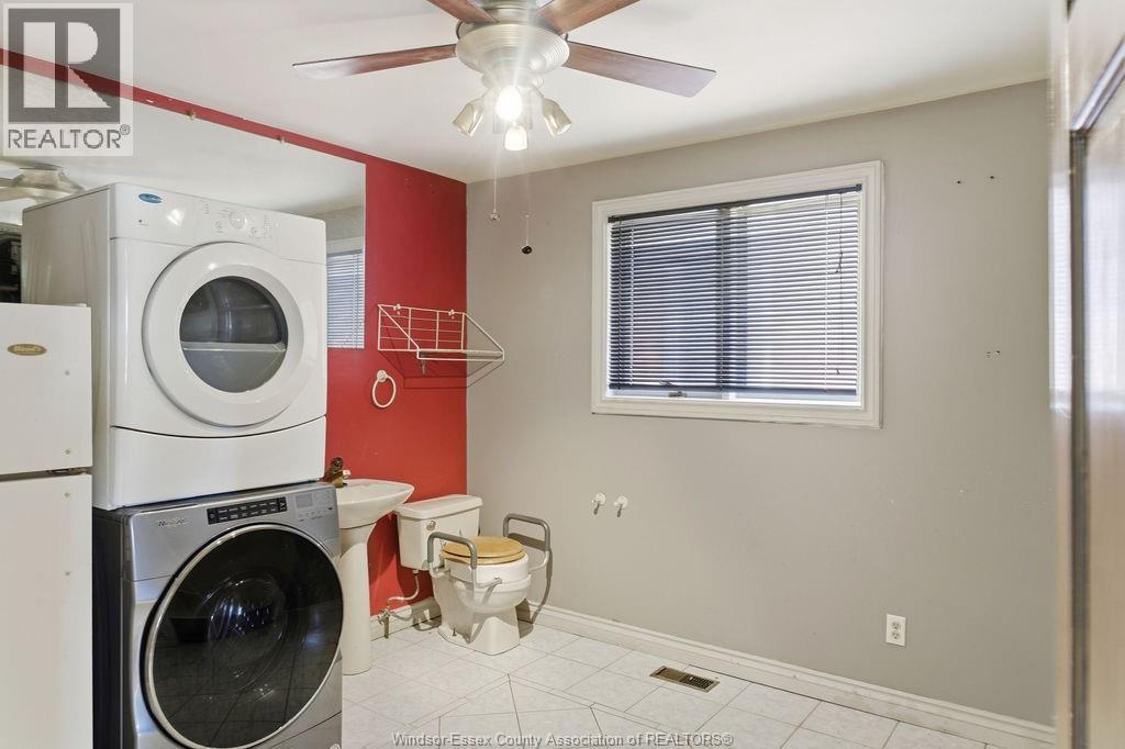2417 PILLETTE ROAD, Windsor, Ontario, N8T1P7 — Photo 15