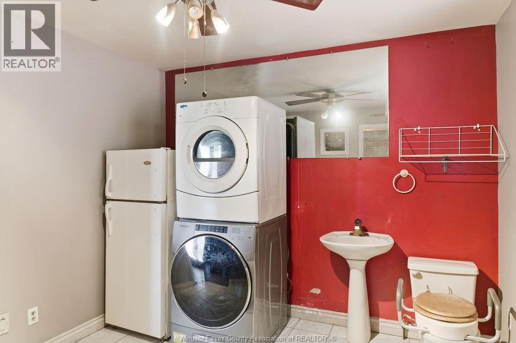 2417 PILLETTE ROAD, Windsor, Ontario, N8T1P7 — Photo 16