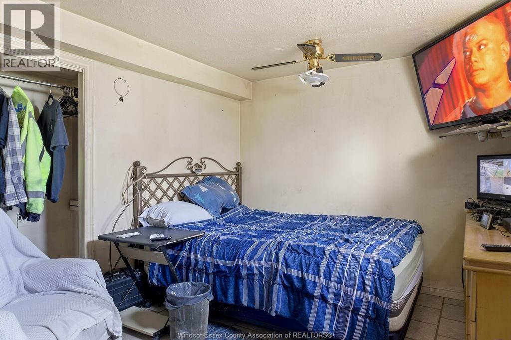 2417 PILLETTE ROAD, Windsor, Ontario, N8T1P7 — Photo 32