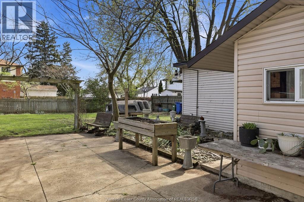 2417 PILLETTE ROAD, Windsor, Ontario, N8T1P7 — Photo 35