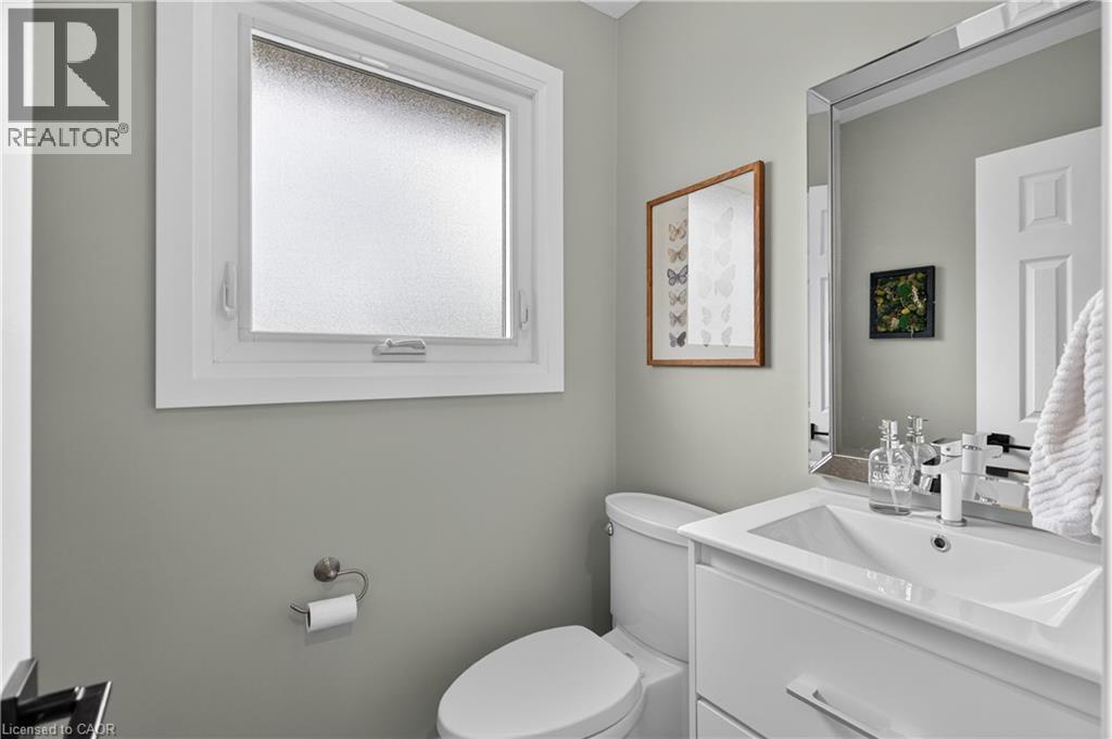 1878 HEATHER HILLS Drive, Burlington, Ontario, L7P3A3 — Photo 15