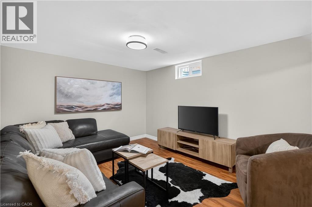 1878 HEATHER HILLS Drive, Burlington, Ontario, L7P3A3 — Photo 24