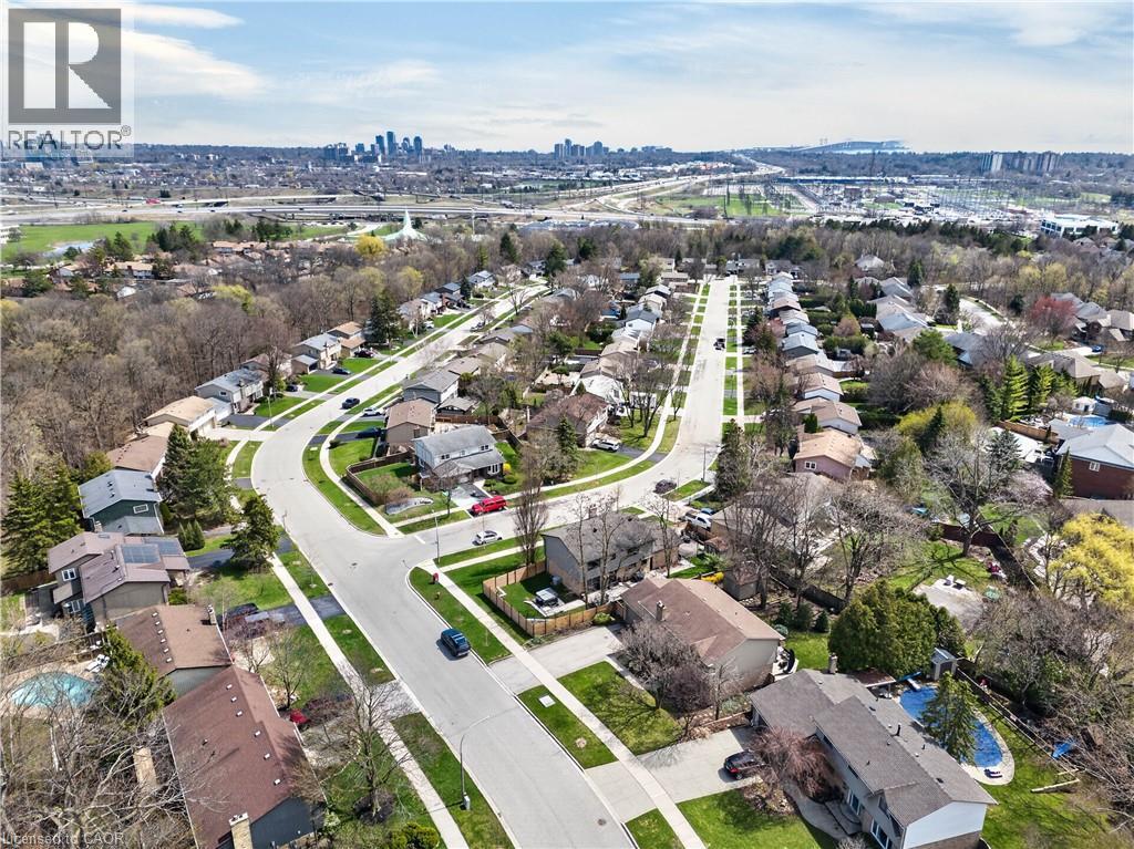 1878 HEATHER HILLS Drive, Burlington, Ontario, L7P3A3 — Photo 35