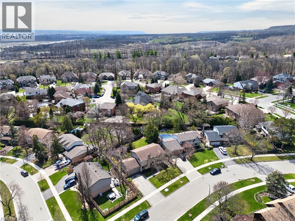 1878 HEATHER HILLS Drive, Burlington, Ontario, L7P3A3 — Photo 36