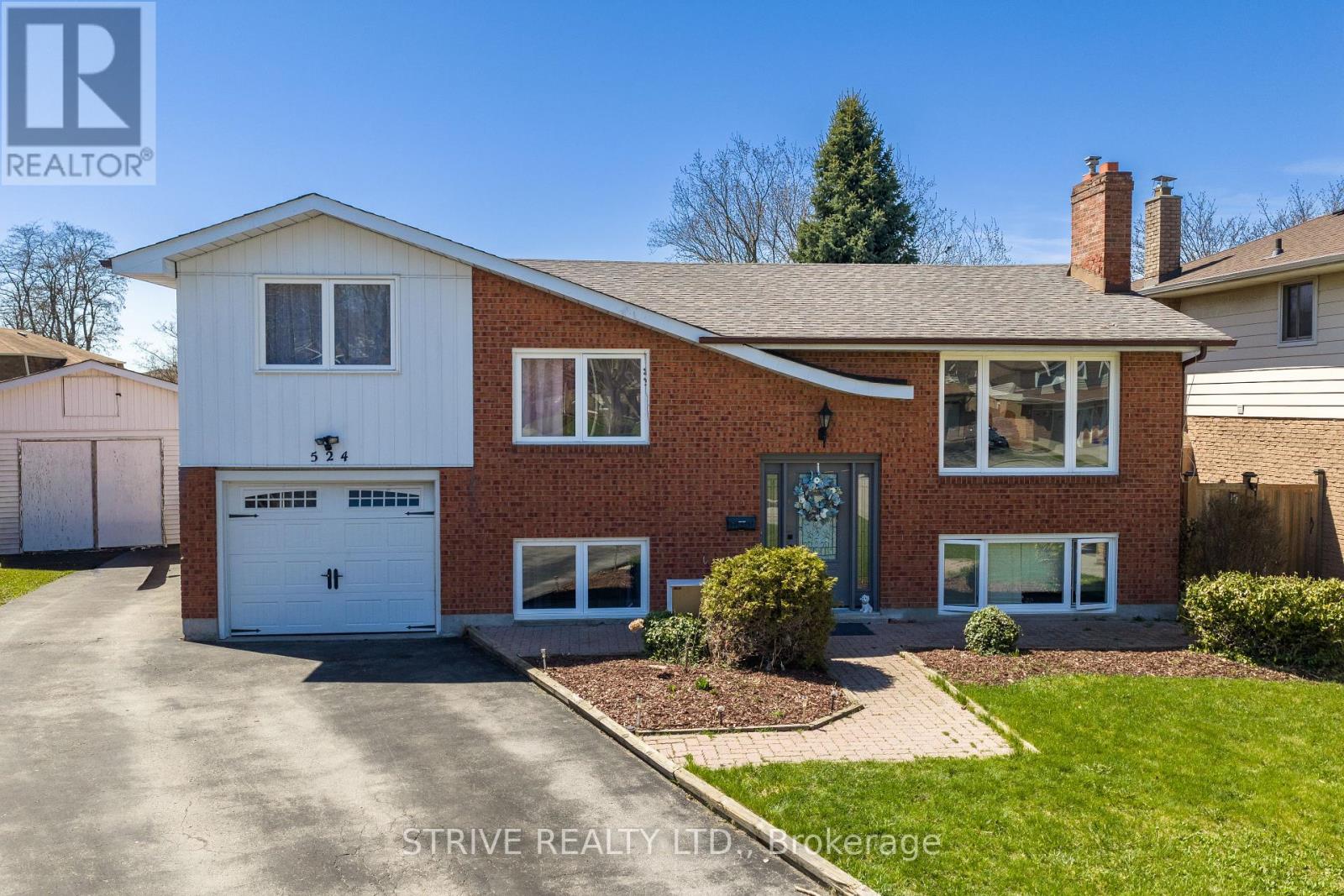 524 LISBON COURT, Oshawa (Vanier), Ontario, L1J6R3 — Photo 2