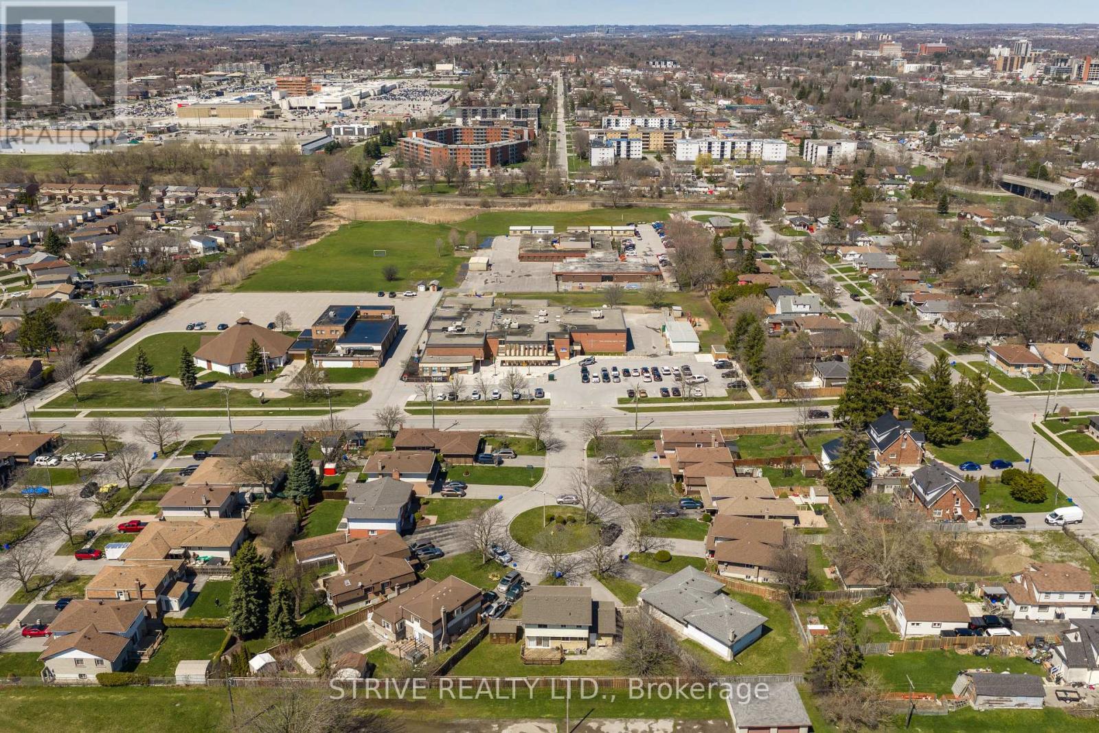 524 LISBON COURT, Oshawa (Vanier), Ontario, L1J6R3 — Photo 4