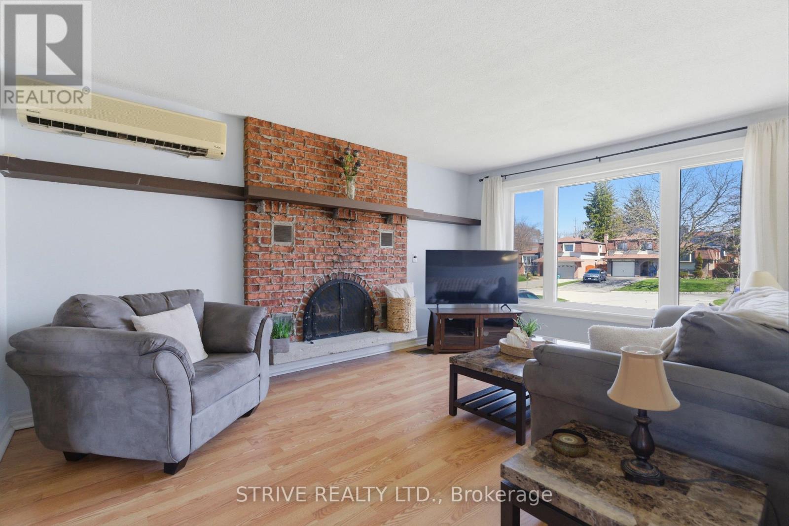 524 LISBON COURT, Oshawa (Vanier), Ontario, L1J6R3 — Photo 5