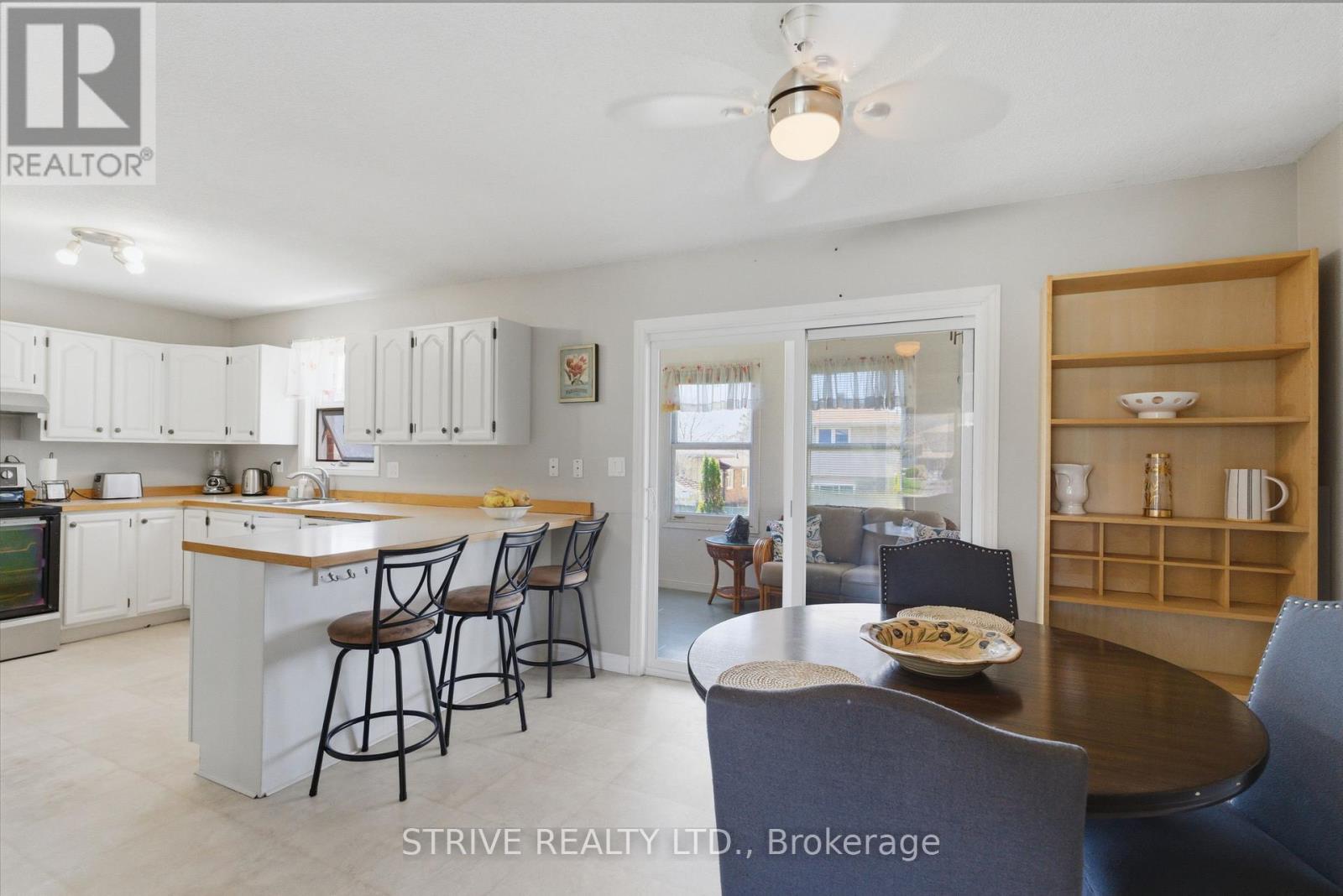 524 LISBON COURT, Oshawa (Vanier), Ontario, L1J6R3 — Photo 9