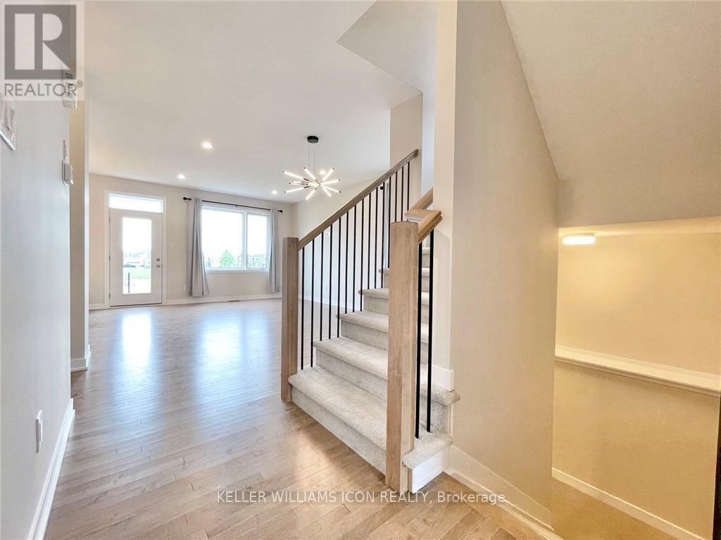 318 CANADENSIS LANE, Ottawa, Ontario, K2J6X8 — Photo 4