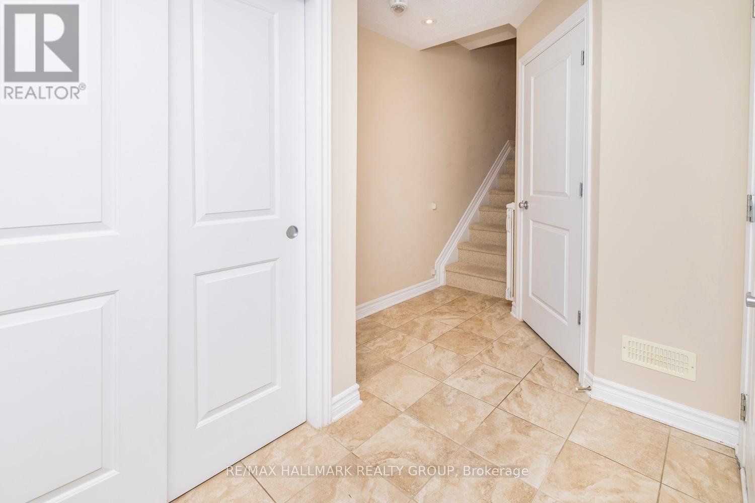 226 HALYARD WAY, Ottawa, Ontario, K1S4E6 — Photo 5