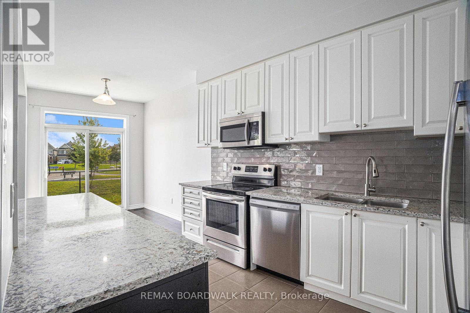 628 MONARDIA WAY, Ottawa, Ontario, K4A1C8 — Photo 7