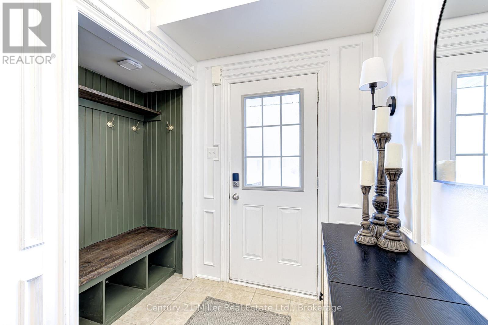 24 HUGILL WAY, Hamilton (Waterdown), Ontario, L8B0A2 — Photo 3