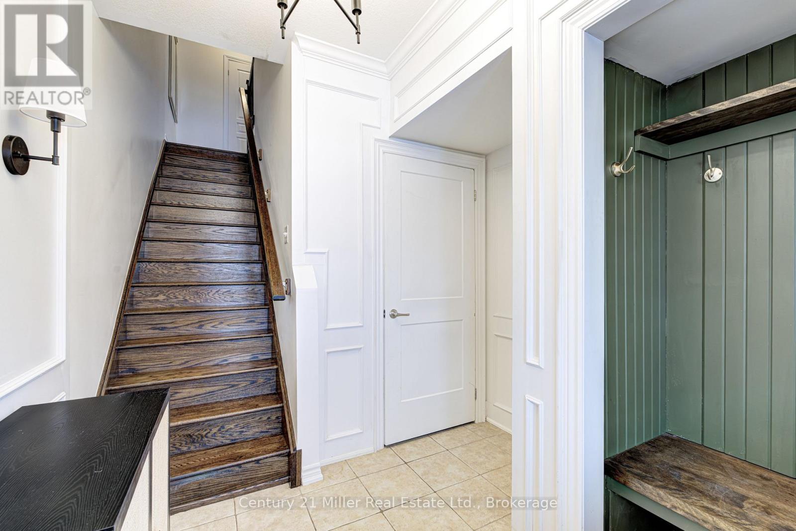 24 HUGILL WAY, Hamilton (Waterdown), Ontario, L8B0A2 — Photo 5