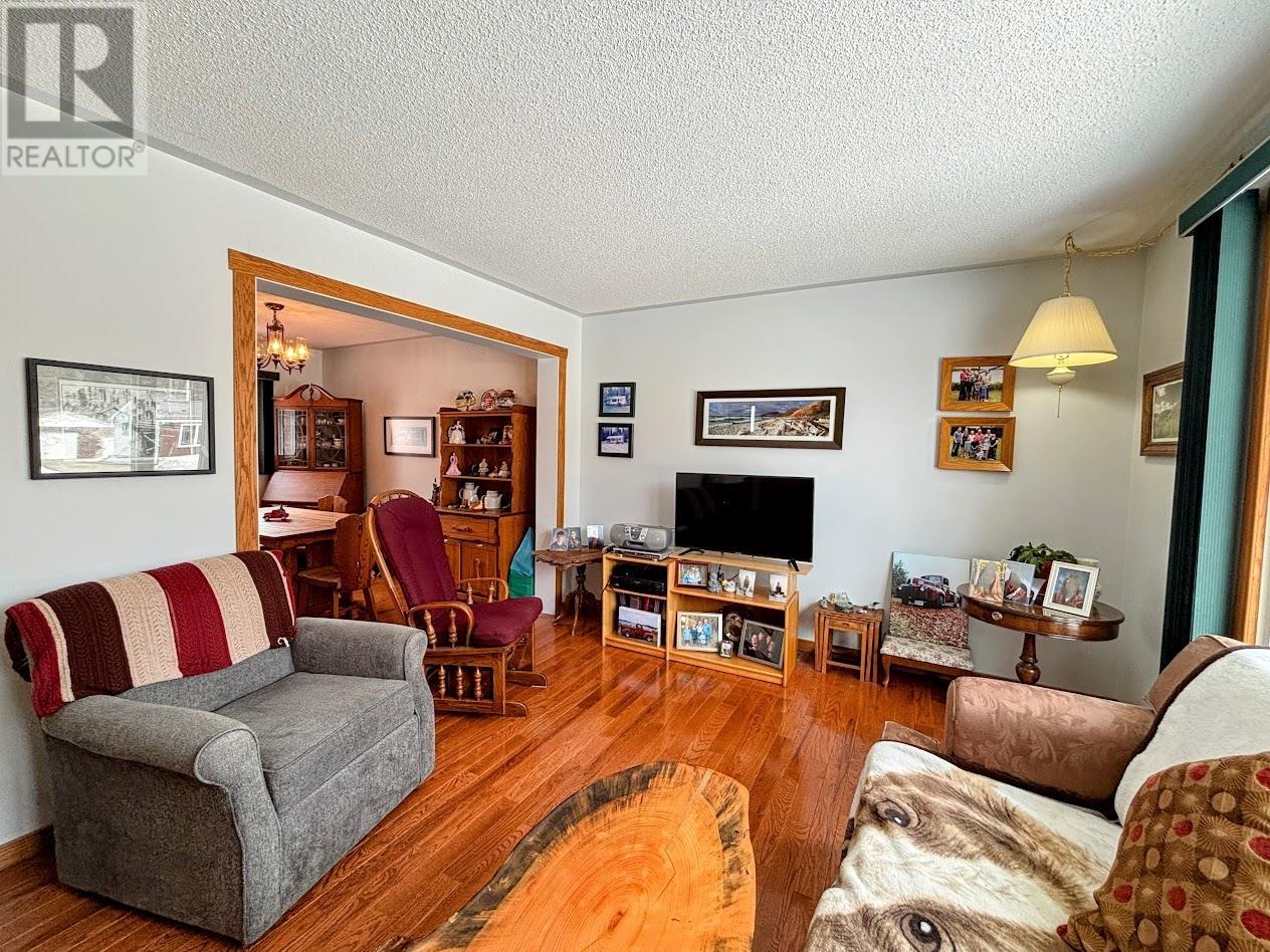 14 Lloyd Irwin ST, Marathon, Ontario, P0T2E0 — Photo 4