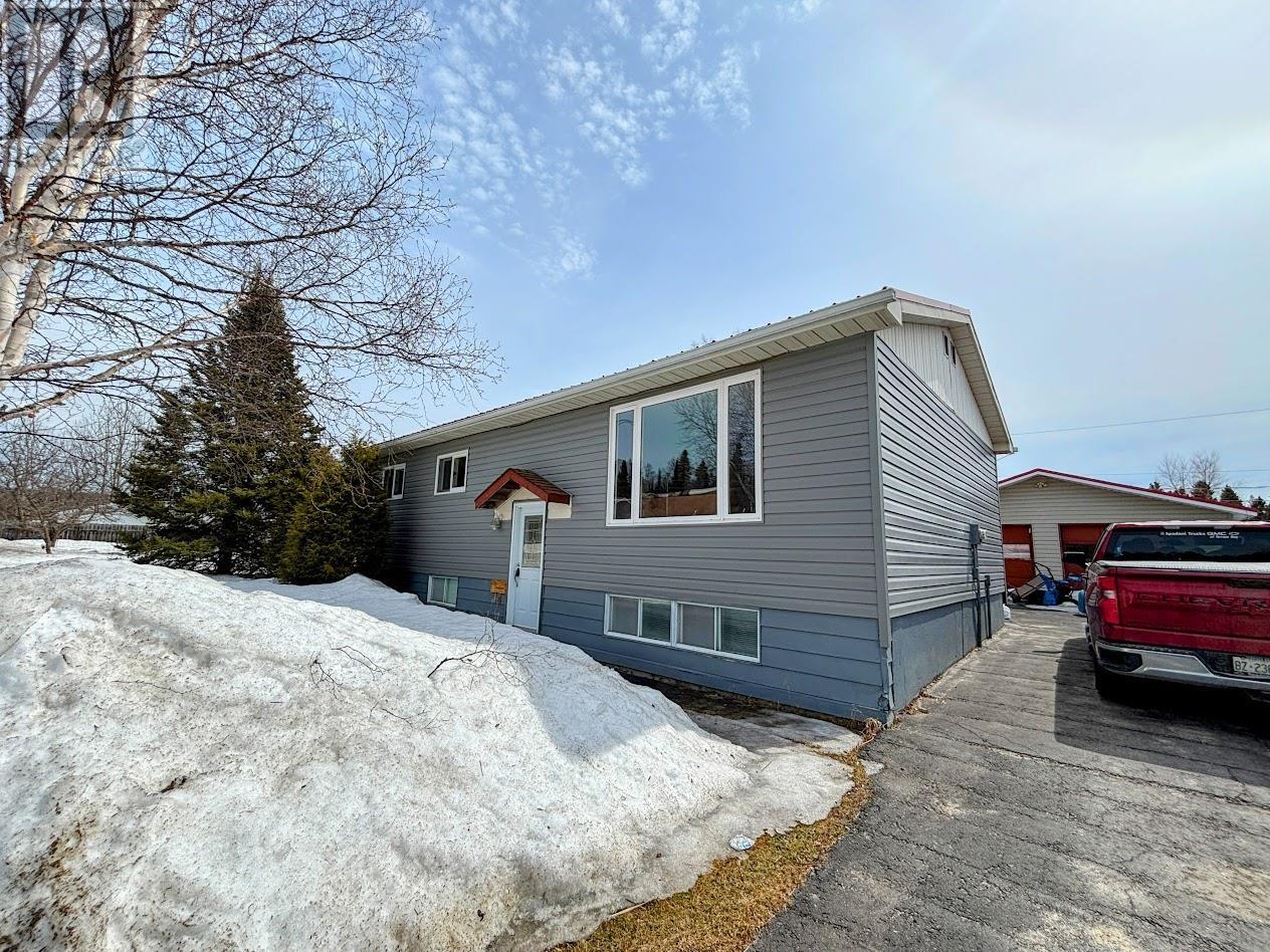 14 Lloyd Irwin ST, Marathon, Ontario, P0T2E0 — Photo 44